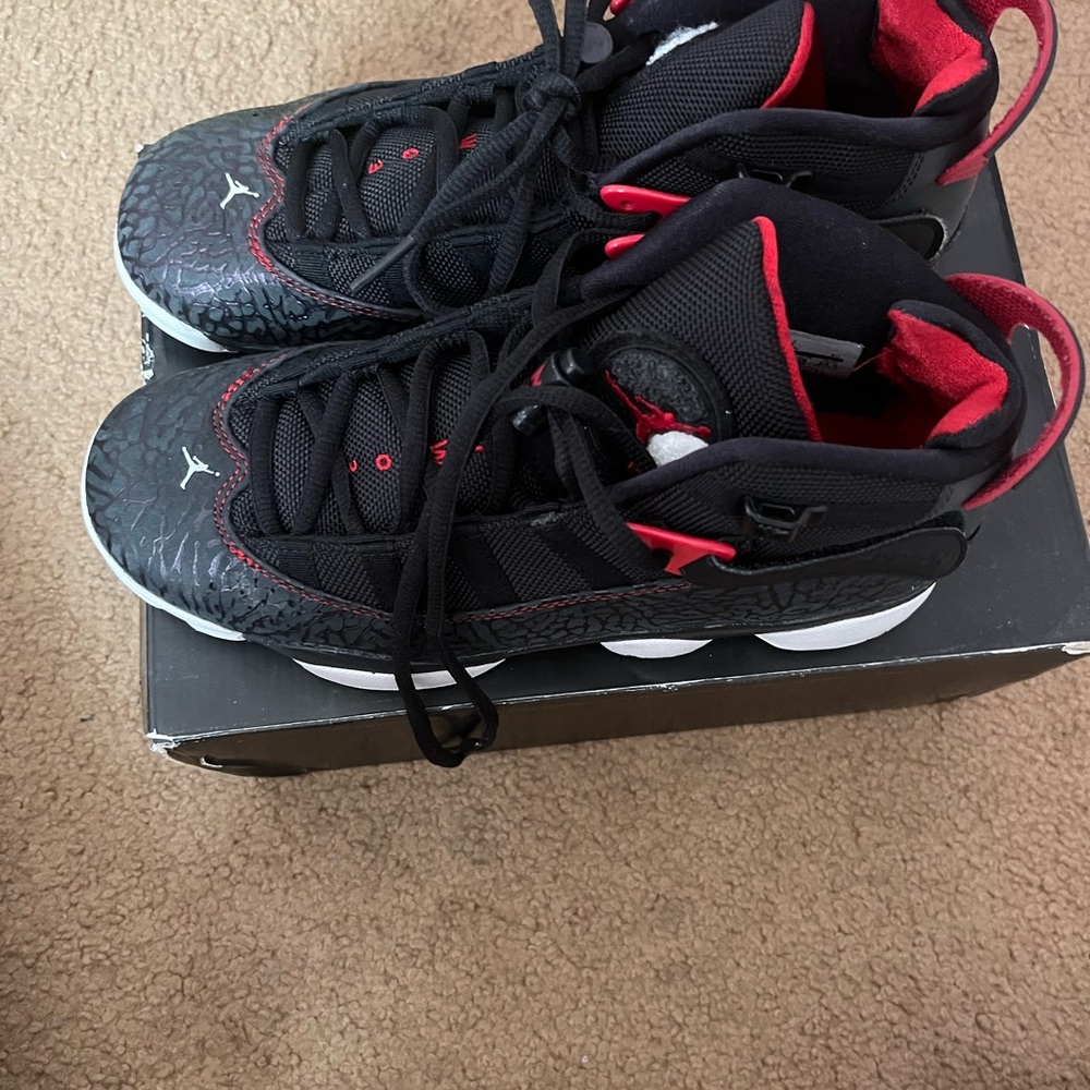 Used But great condition sneakers